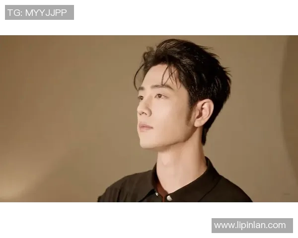 肖战与足球明星的精彩对决:谁能在球场与舞台上赢得更多掌声与荣耀 肖战与足球明星的精彩对决:谁能在球场与舞台上赢得更多掌声与荣耀