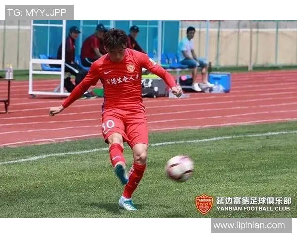 延边足球明星崔仁的成长历程与对中国足球的影响分析